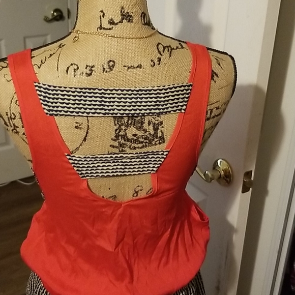 Two toned fun dress - Picture 6 of 7